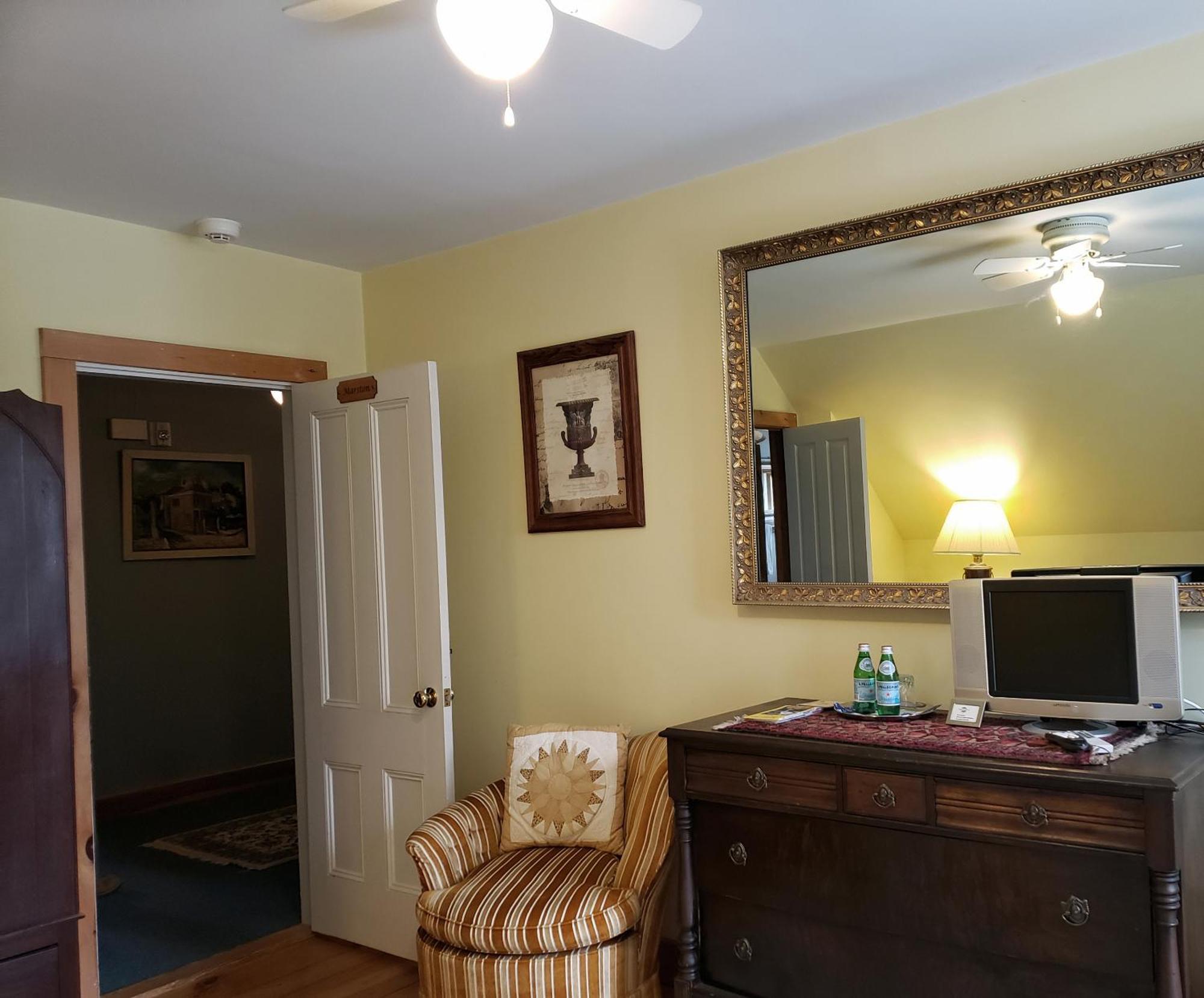 Andover Highland Lake Inn חדר תמונה