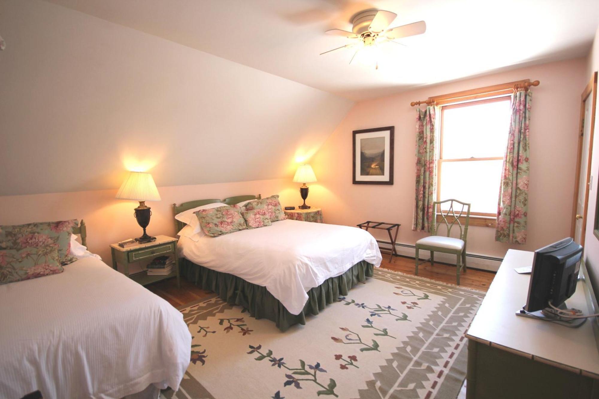 Andover Highland Lake Inn חדר תמונה
